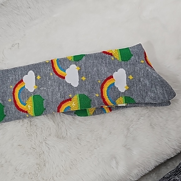 St Patrick's Day Gold at the End of Rainbow Knee High Socks Size 4-10 - Picture 3 of 5